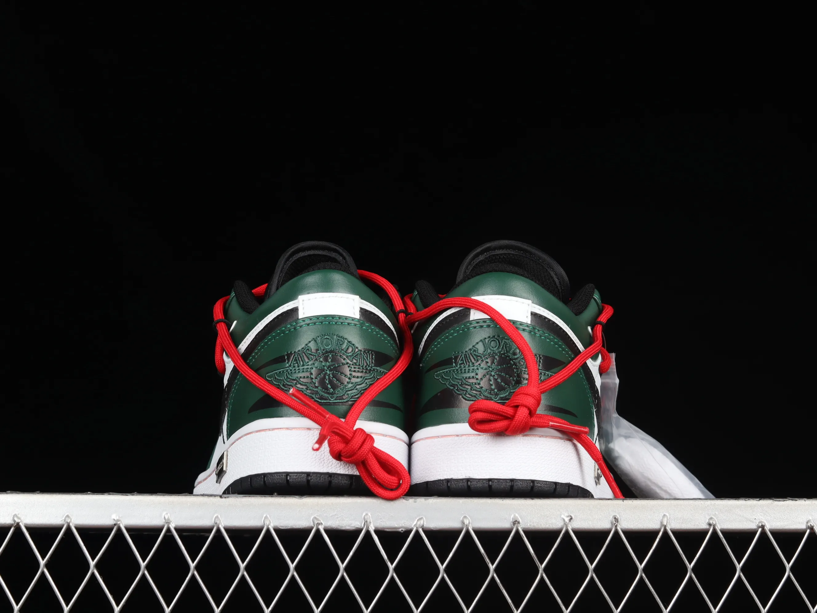 All categories Air Jordan Jordan series basketball shoes Air Jordan 1 Low Air Jordan 1 Low AJ1 Joe 1 customized version Vibe flavor deconstruction sports culture basketball shoes 553558-062